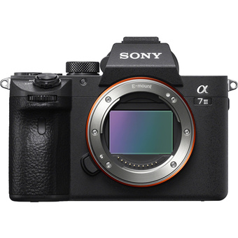Sony Alpha a7 III Mirrorless Digital Camera with 85mm f/1.4 G Master Lens