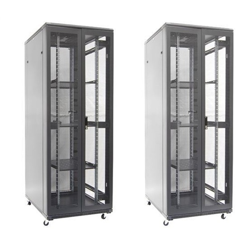 DYNAMIX RSR45-8X10 42RU Network Server Cabinet