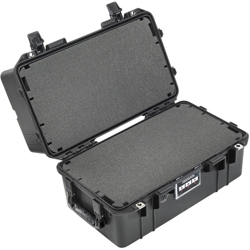 Pelican 1465 Air Case (Black, With Foam)