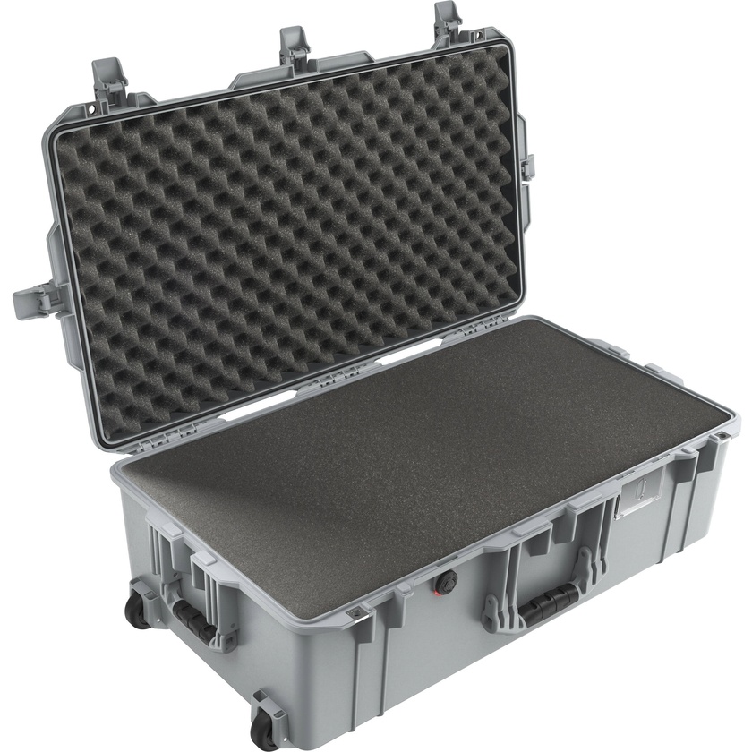 Pelican 1615 Air Case (Silver, With Foam)