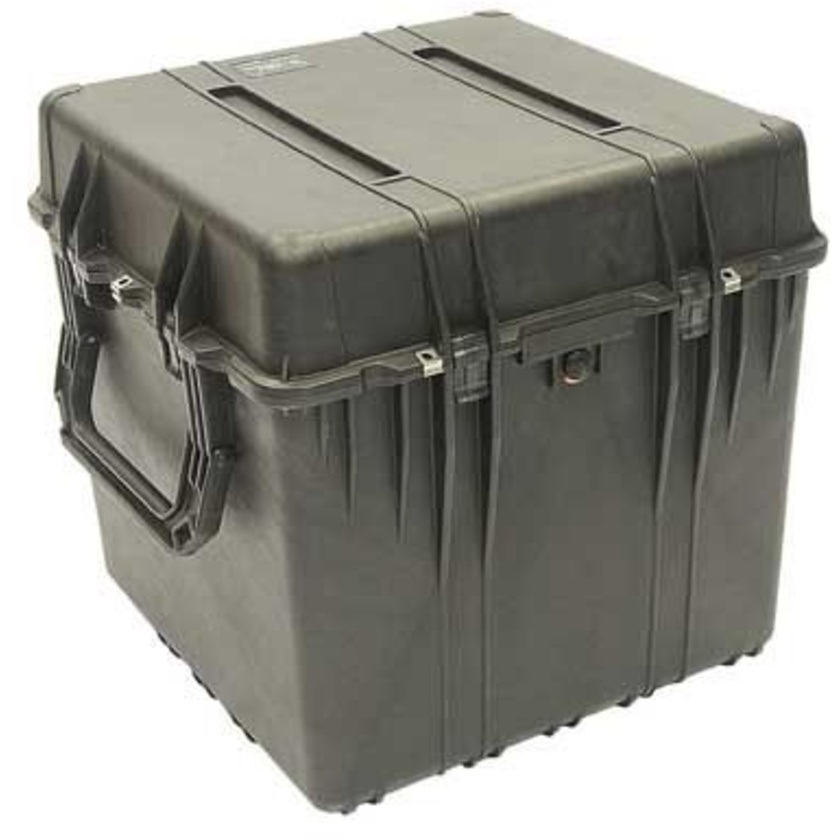 Pelican 0370 Cube Case with Padded Dividers (Black)