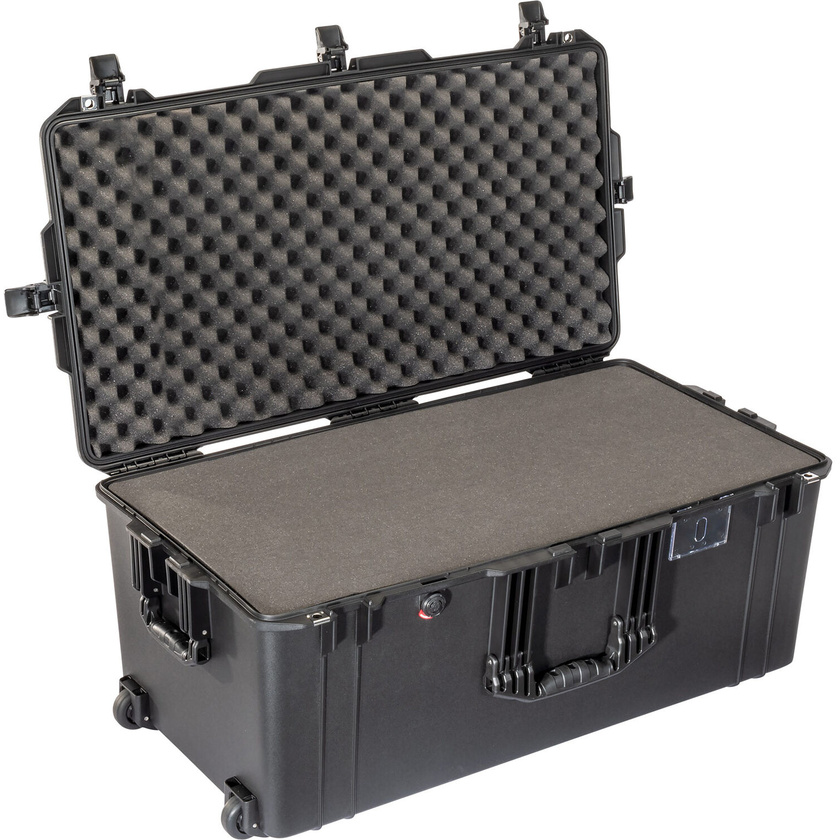 Pelican 1646 Air Case (Black, With Foam)