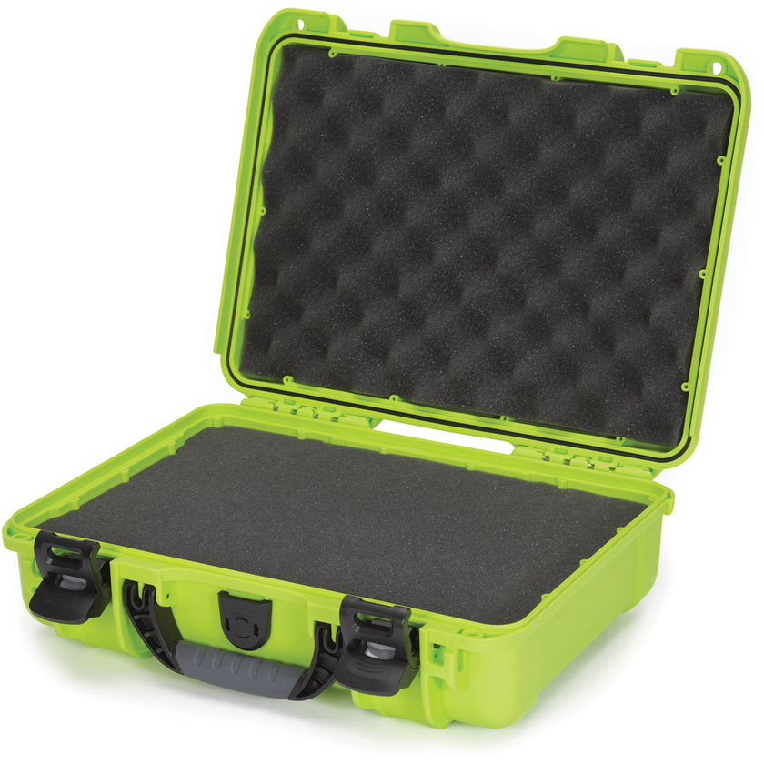 Nanuk 910 Medium Hard Case (Lime Green, With Foam, 8.2L)