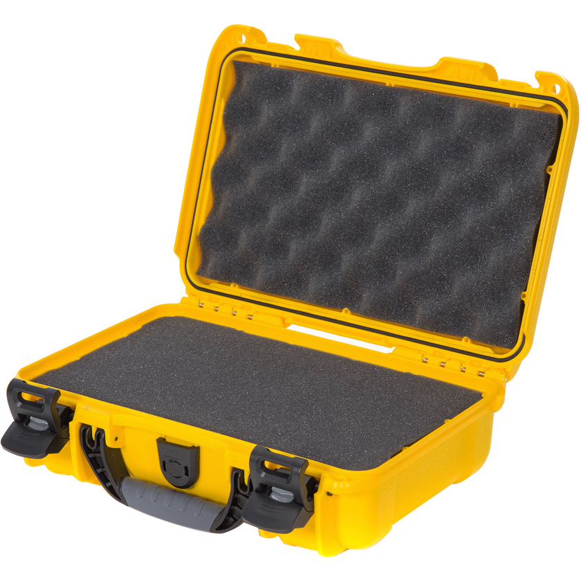 Nanuk 909 Small Hard Case (Yellow, With Foam, 4.8L)