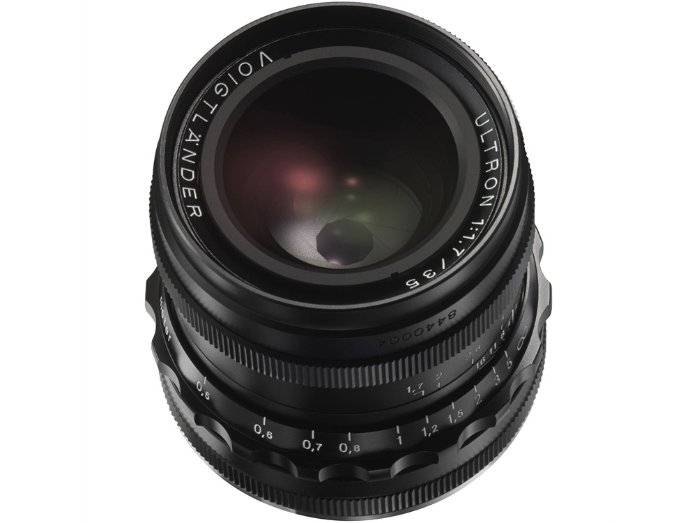 Voigtlander Ultron 35mm f/1.7 Aspherical Lens (Black)