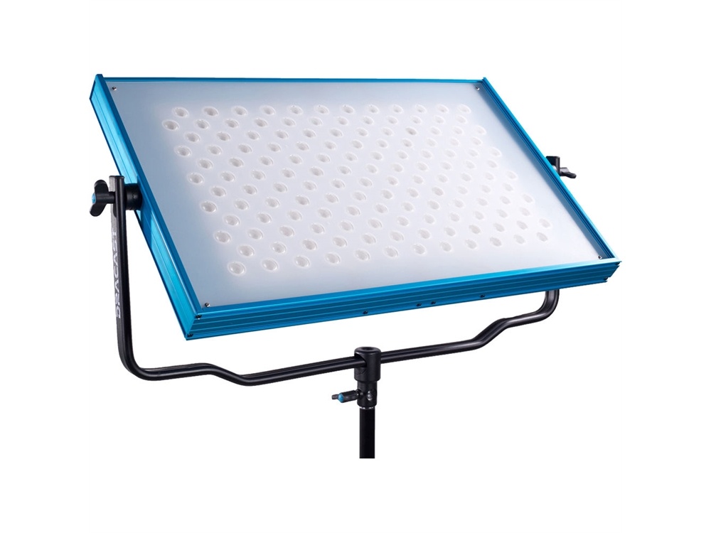 Dracast Surface Series Bi-Color LED4200 with V-Mount Battery Plate