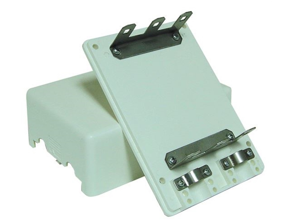 DYNAMIX 30 Pair Distribution Box