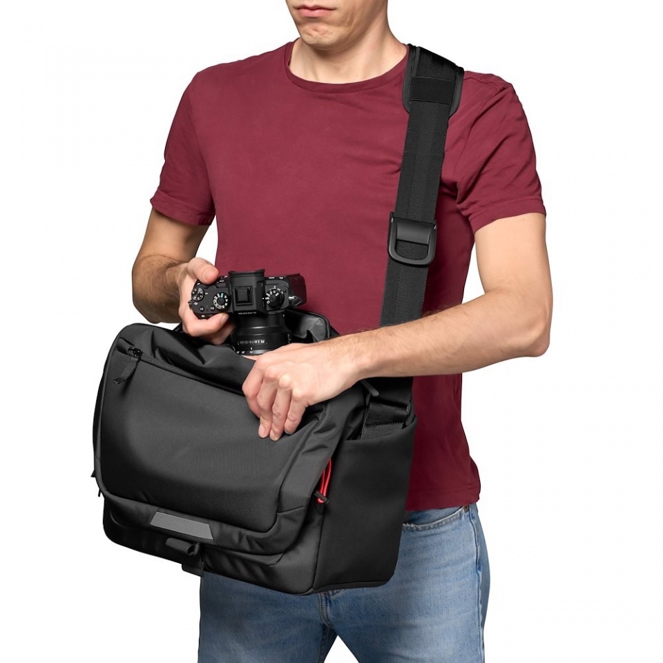 フ*オ様 最終値下げ Manfrotto MBAG100PNカメラバッグ 黒/赤 Amazon | Manfrotto 三脚バッグ パッド付き 100cm MB MBAG100PN
