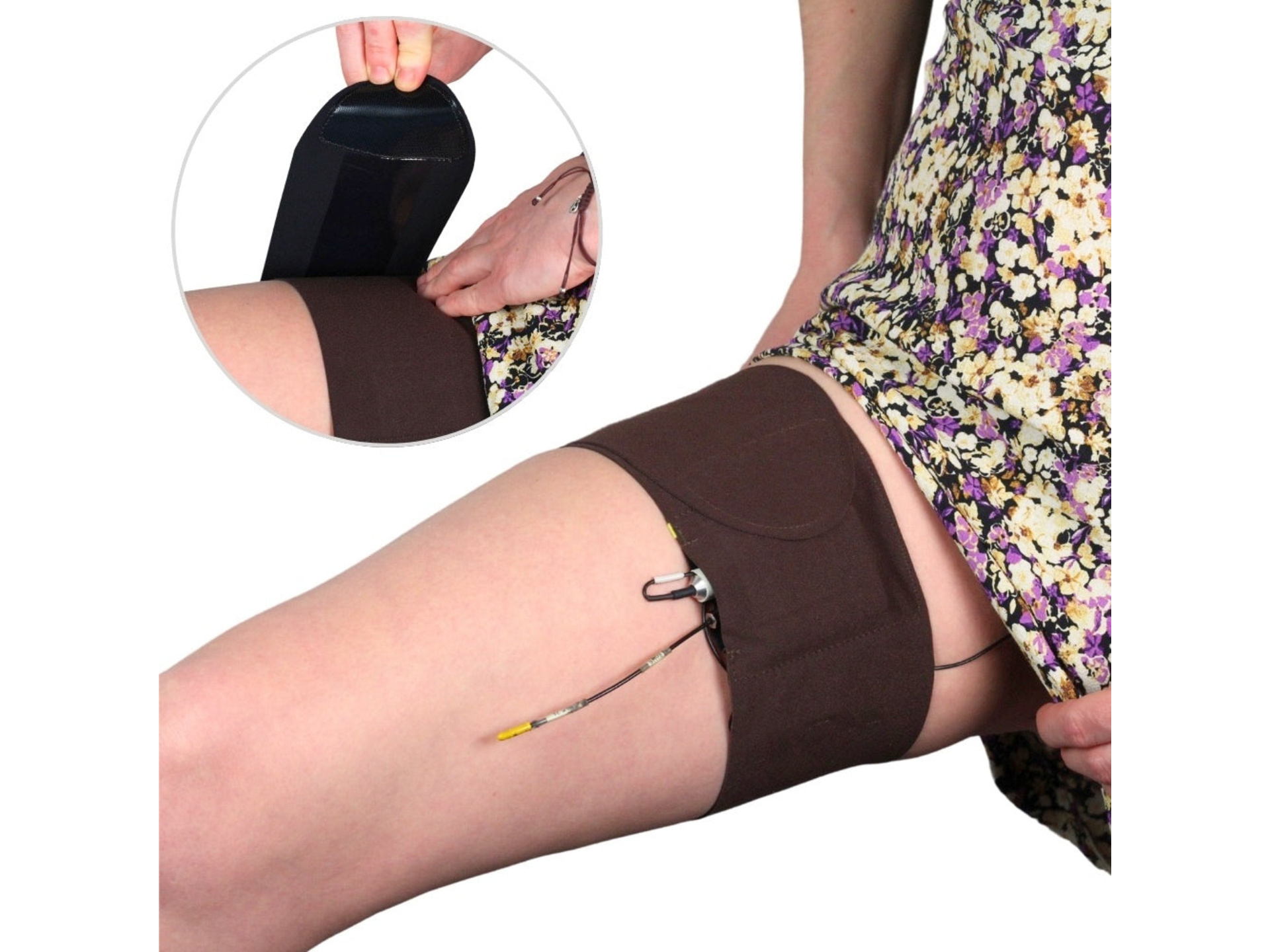 Ursa Thigh Strap with Vertical Pouch with Split End for Wireless Transmitters (Brown)