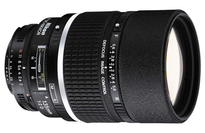 Nikon Telephoto AF DC 135mm f2.0D Lens