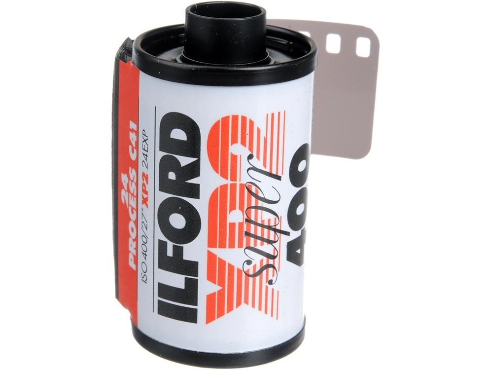 Ilford XP2 Super Black and White Negative Film (35mm Roll Film, 24 Exposures)