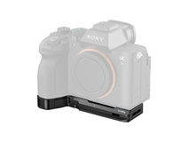 SmallRig 6033 Baseplate with AirTag Slot for Sony Alpha 7 V / 7R V / 7 IV