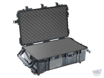 Pelican 1670 Case with Foam (Black)