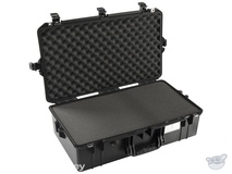 Pelican 1605 Air Carry-On Case (Black, with Pick-N-Pluck Foam)