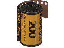 Kodak GOLD 200 Color Negative Film (35mm Roll Film, 36 Exposures)
