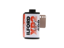 Ilford XP2 Super Black and White Negative Film (35mm Roll Film, 36 Exposures)